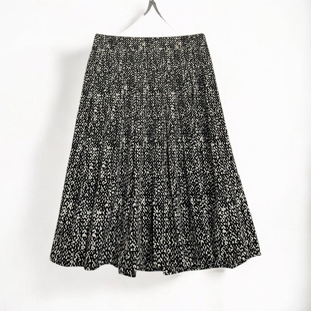 Talbots Women's Black/White Pebble Pleated A-Line Knee Length Skirt Lined Size 8